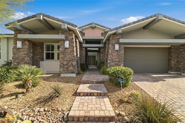 8260 Sweetwater Creek Way, Las Vegas, NV 89113