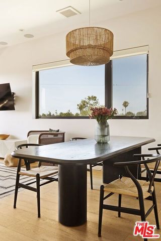 3256 Colony Circle, Los Angeles, CA 90027