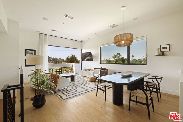 3256 Colony Circle, Los Angeles, CA 90027