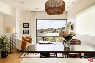 3256 Colony Circle, Los Angeles, CA 90027