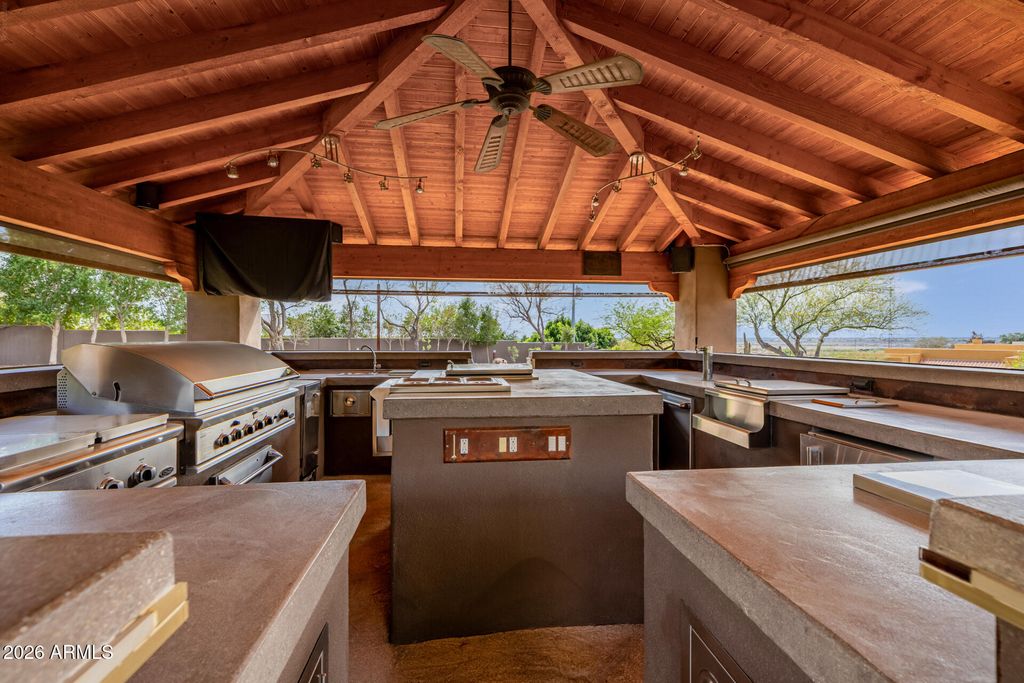 Image 117 of property listing at 10433 W MARIPOSA GRANDE --, Peoria, AZ 85383