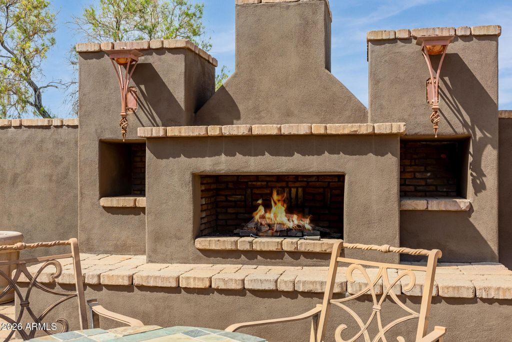 Image 12 of property listing at 10433 W MARIPOSA GRANDE --, Peoria, AZ 85383