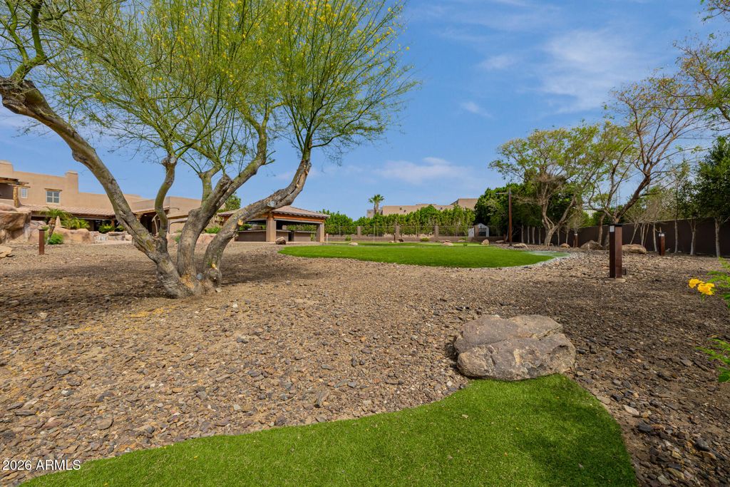 Image 122 of property listing at 10433 W MARIPOSA GRANDE --, Peoria, AZ 85383