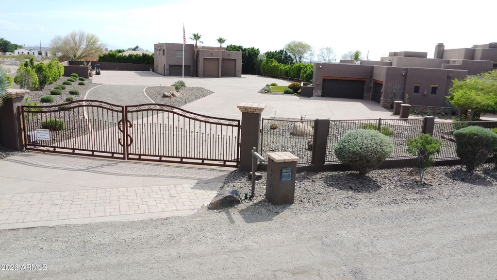 Image 135 of property listing at 10433 W MARIPOSA GRANDE --, Peoria, AZ 85383