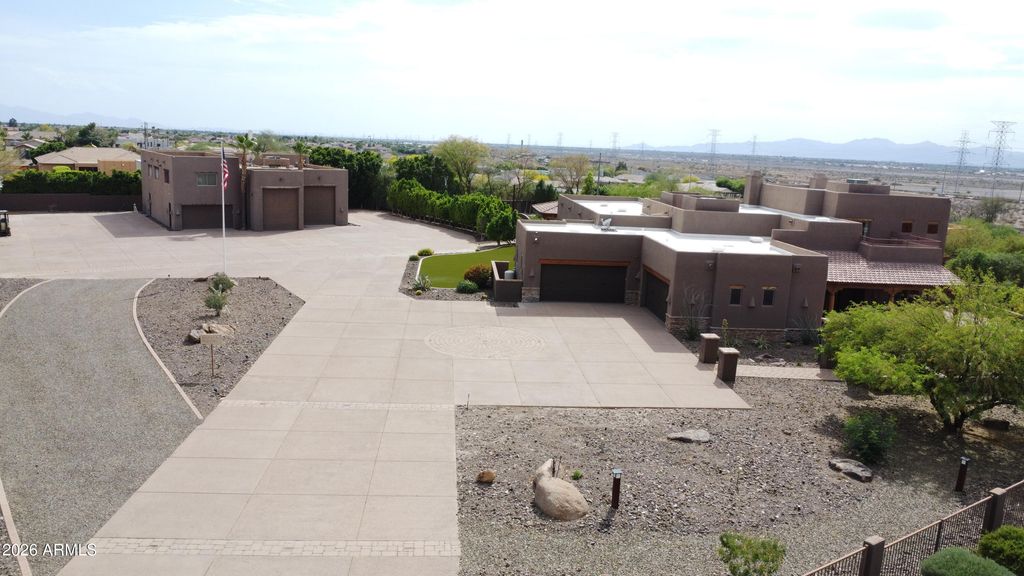 Image 136 of property listing at 10433 W MARIPOSA GRANDE --, Peoria, AZ 85383