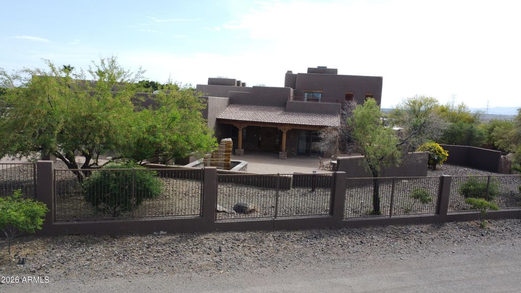 Image 142 of property listing at 10433 W MARIPOSA GRANDE --, Peoria, AZ 85383