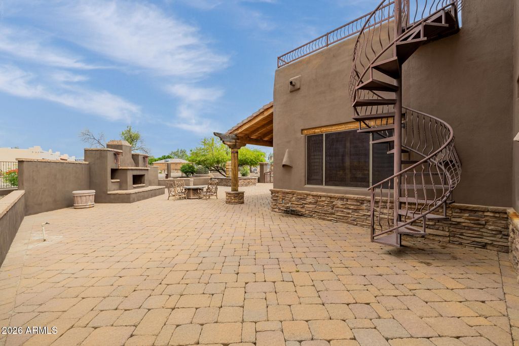 Image 15 of property listing at 10433 W MARIPOSA GRANDE --, Peoria, AZ 85383