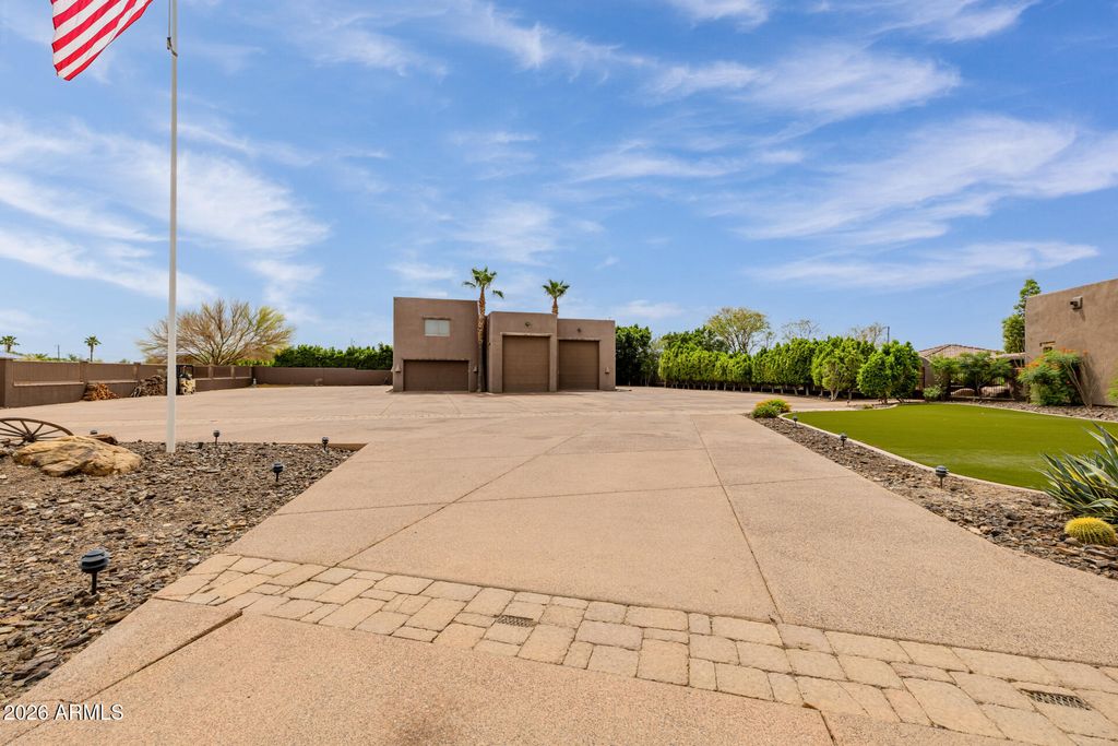 Image 19 of property listing at 10433 W MARIPOSA GRANDE --, Peoria, AZ 85383