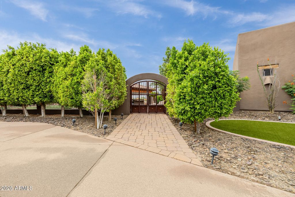 Image 23 of property listing at 10433 W MARIPOSA GRANDE --, Peoria, AZ 85383