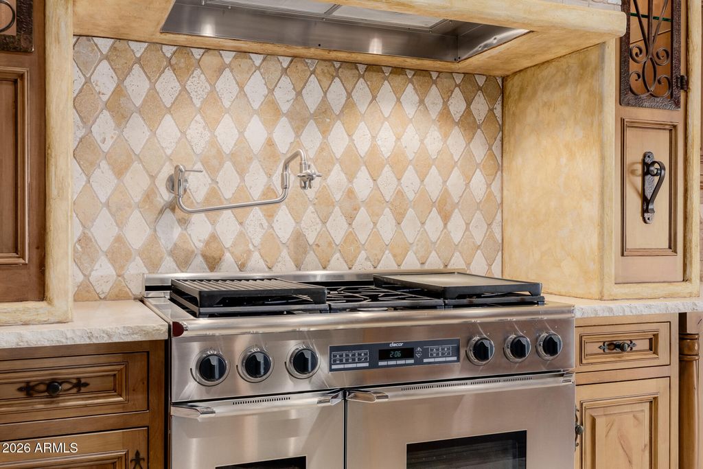 Image 38 of property listing at 10433 W MARIPOSA GRANDE --, Peoria, AZ 85383