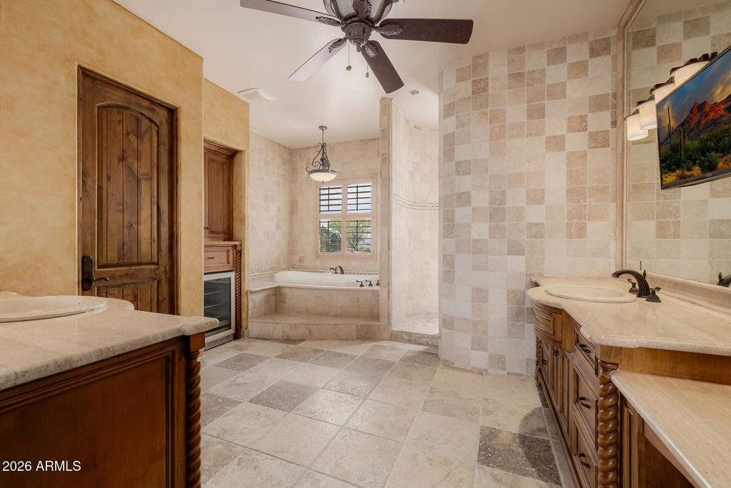 Image 53 of property listing at 10433 W MARIPOSA GRANDE --, Peoria, AZ 85383