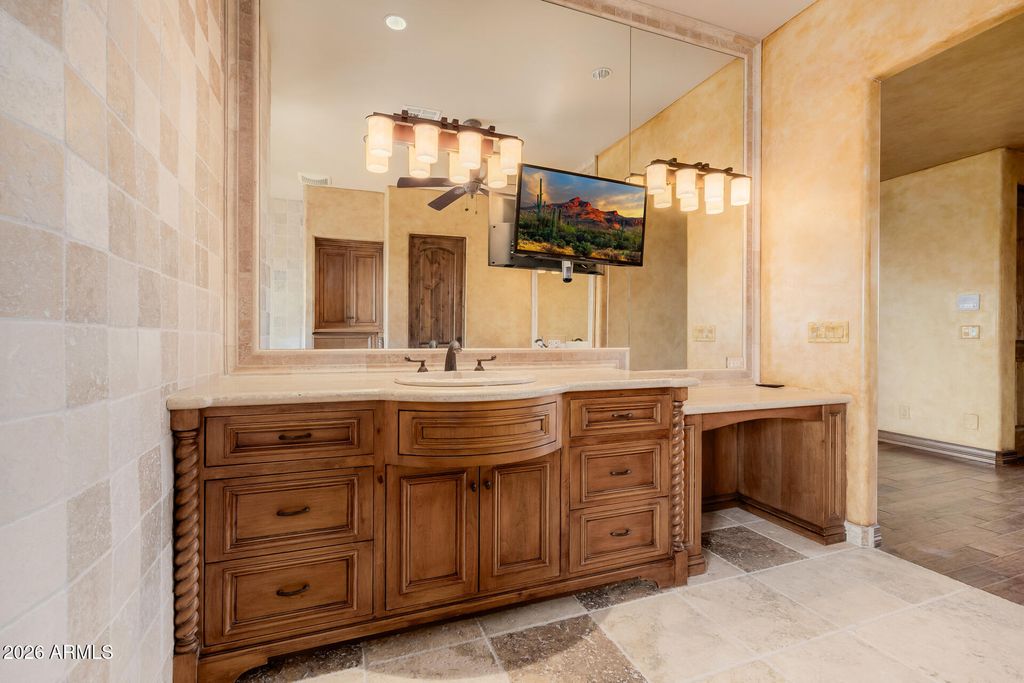 Image 55 of property listing at 10433 W MARIPOSA GRANDE --, Peoria, AZ 85383