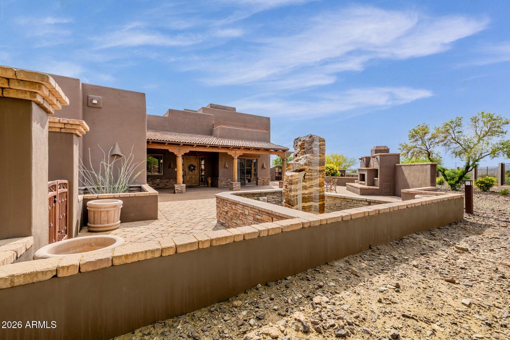 Image 6 of property listing at 10433 W MARIPOSA GRANDE --, Peoria, AZ 85383
