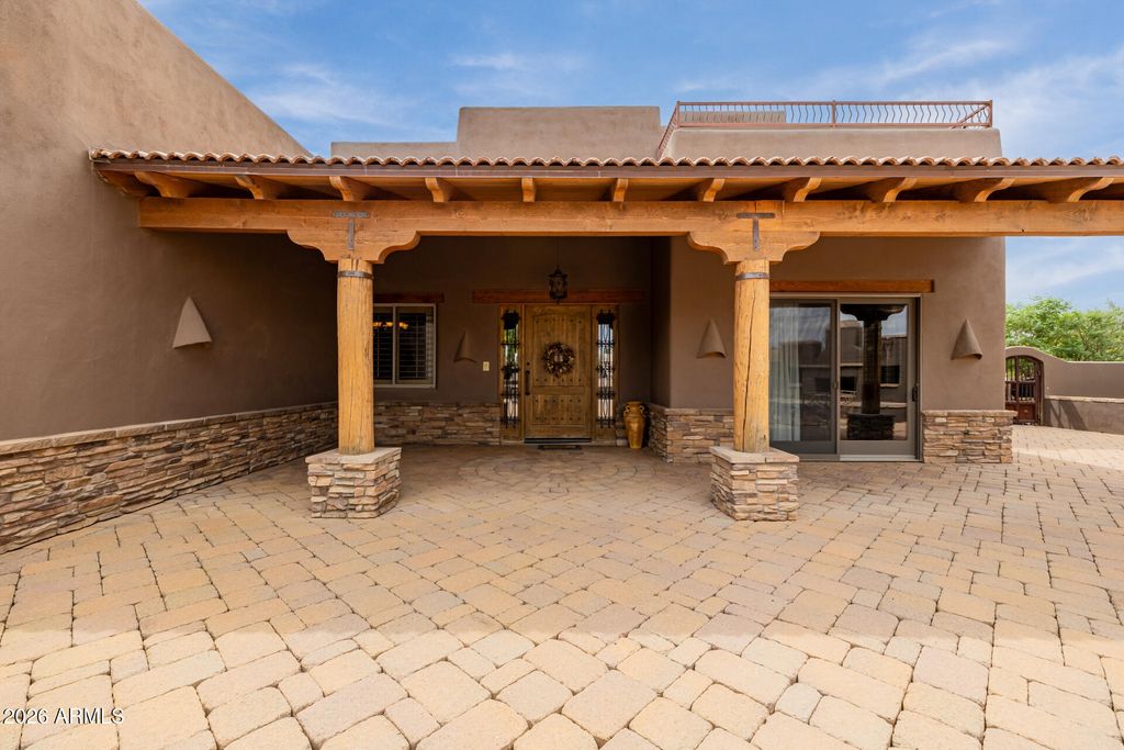 Image 9 of property listing at 10433 W MARIPOSA GRANDE --, Peoria, AZ 85383