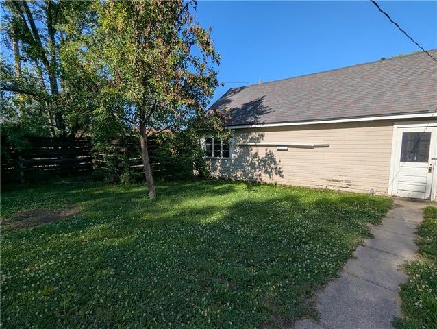 1521 1st Avenue E, Horton, KS 66439