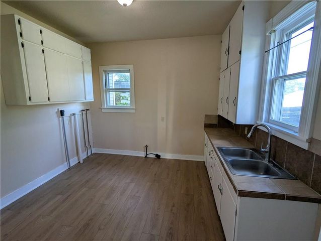 1521 1st Avenue E, Horton, KS 66439