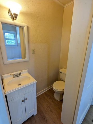 1521 1st Avenue E, Horton, KS 66439