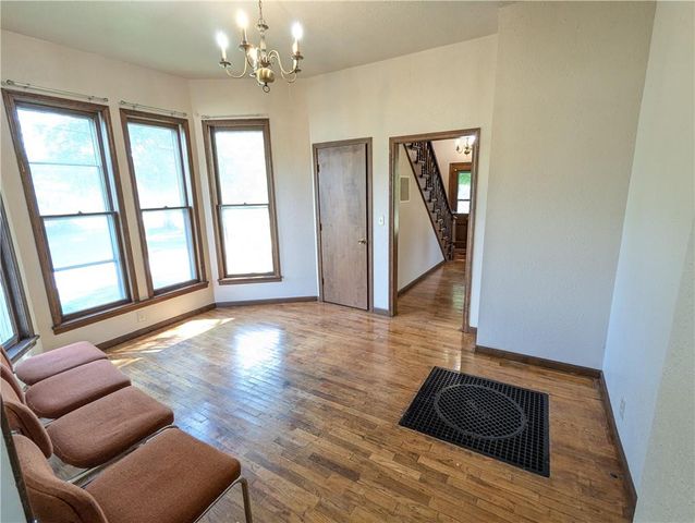 1521 1st Avenue E, Horton, KS 66439