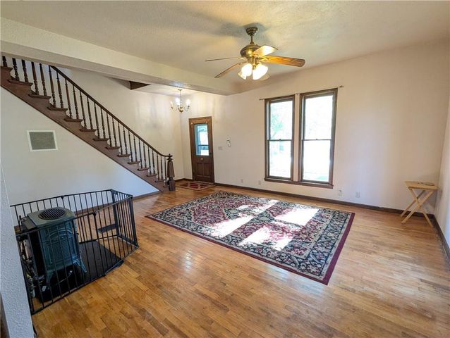 1521 1st Avenue E, Horton, KS 66439