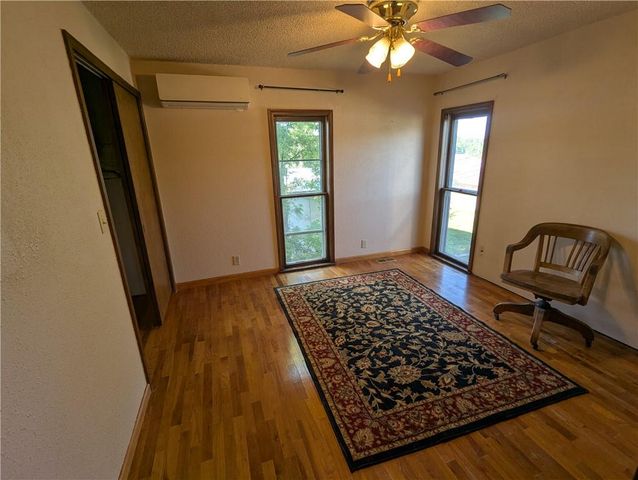 1521 1st Avenue E, Horton, KS 66439