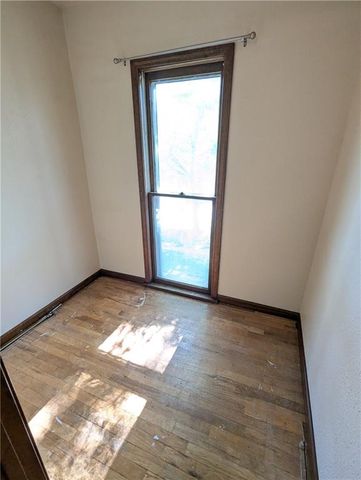 1521 1st Avenue E, Horton, KS 66439