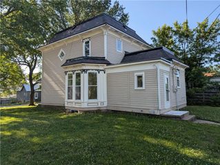 1521 1st Avenue E, Horton, KS 66439