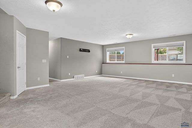 401 KAHLER CT, Rapid City, SD 57701