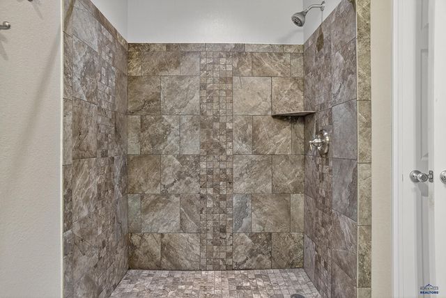 401 KAHLER CT, Rapid City, SD 57701