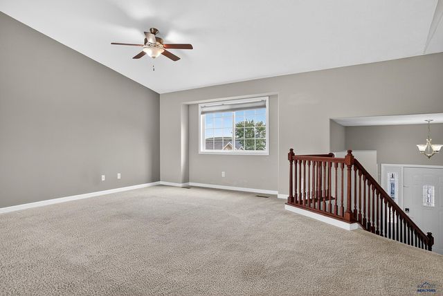 401 KAHLER CT, Rapid City, SD 57701