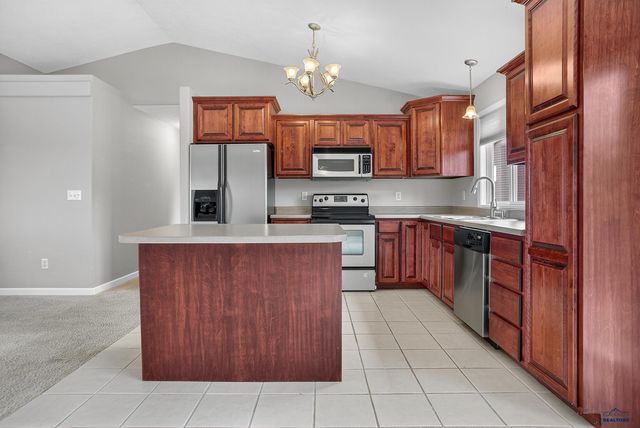 401 KAHLER CT, Rapid City, SD 57701