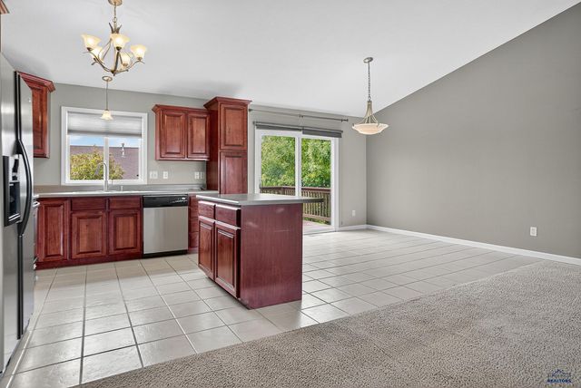 401 KAHLER CT, Rapid City, SD 57701