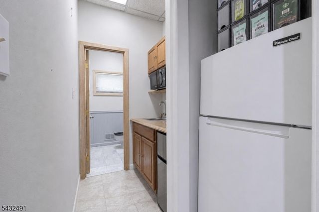 38 N Gaston Ave, Somerville Boro, NJ 08876