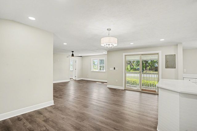 5370 Miracle Ln., Conway, SC 29527