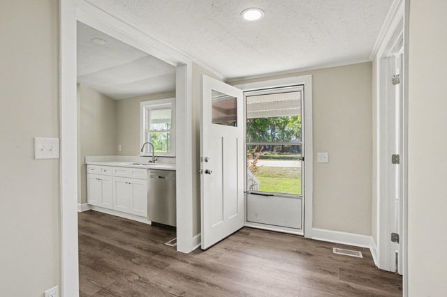 5370 Miracle Ln., Conway, SC 29527