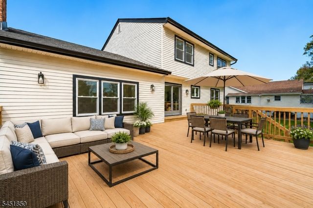 72 E Cedar St, Livingston Twp., NJ 07039