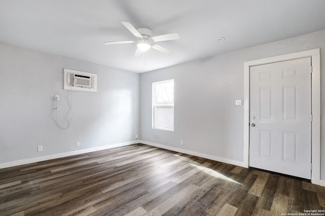 926 King Ave, San Antonio, TX 78211