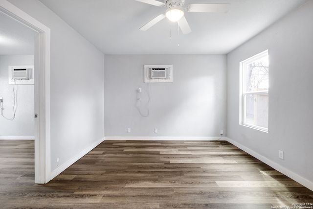 926 King Ave, San Antonio, TX 78211