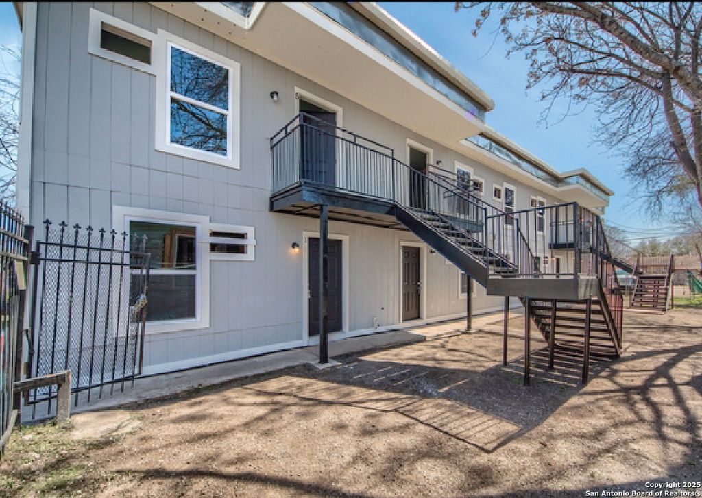 926 King Ave, San Antonio, TX 78211