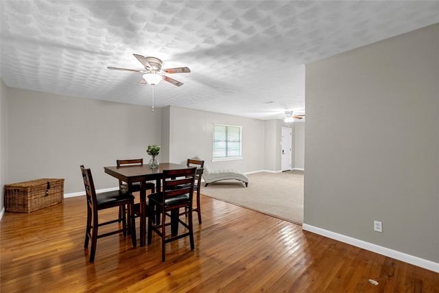 607 E Pine Street, West, TX 76691