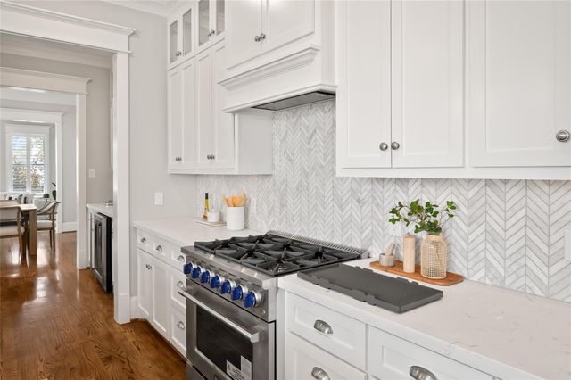 1003 E 25th Street, Houston, TX 77009