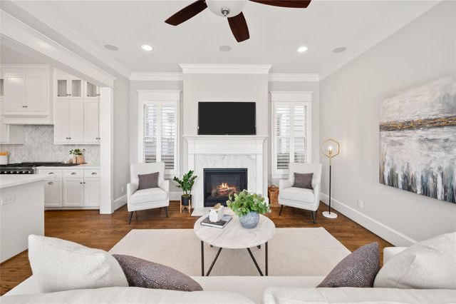 1003 E 25th Street, Houston, TX 77009