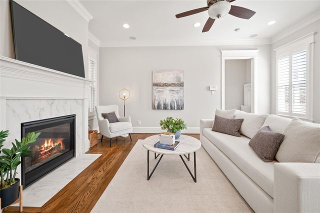 1003 E 25th Street, Houston, TX 77009