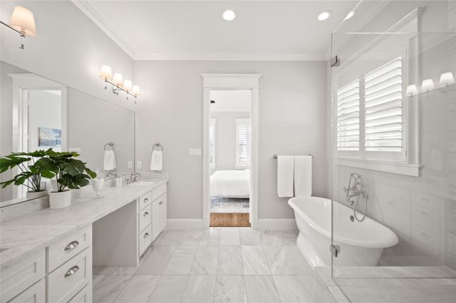 1003 E 25th Street, Houston, TX 77009