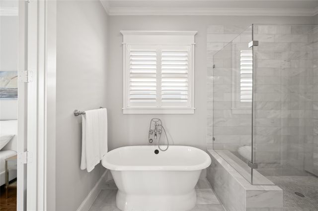 1003 E 25th Street, Houston, TX 77009