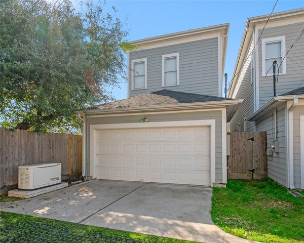 1003 E 25th Street, Houston, TX 77009