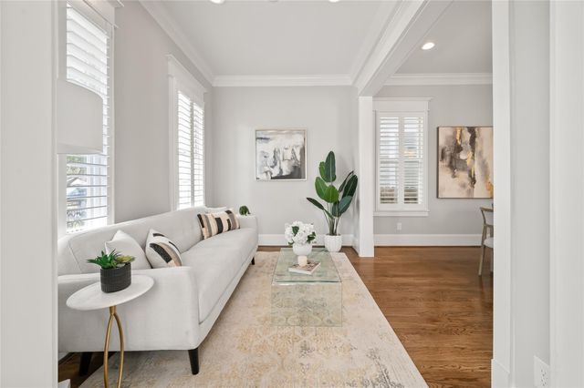 1003 E 25th Street, Houston, TX 77009