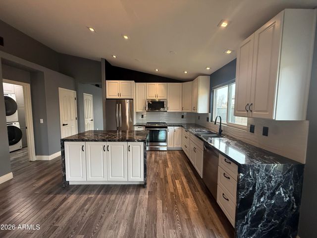 1567 N Tucana Court, Gilbert, AZ 85234