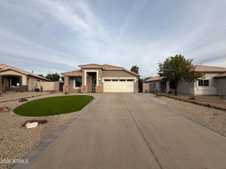 1567 N Tucana Court, Gilbert, AZ 85234