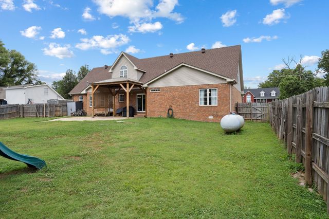 108 Smotherman Ct, Murfreesboro, TN 37129