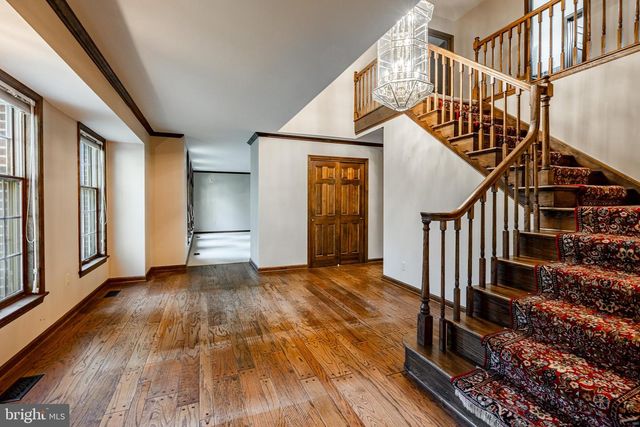 2 BITTERSWEET DR, West Chester, PA 19382